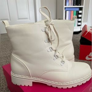 ShoeDazzle White Jordyn Lug Sole Combat Boot